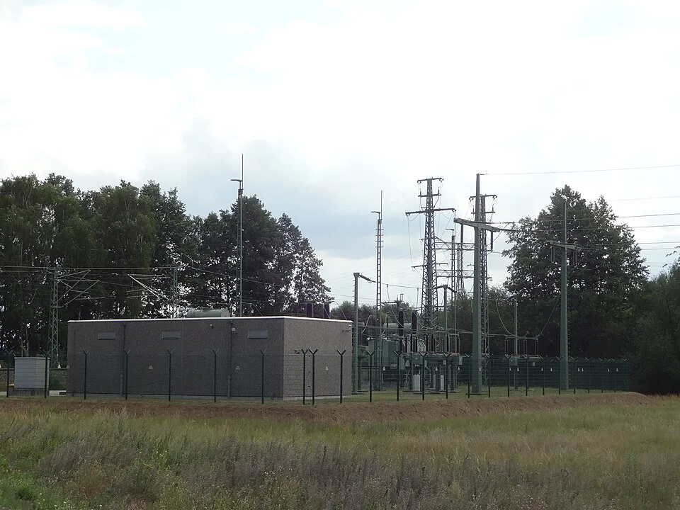 Technische Energieinfrastruktur – Symbolfoto zu „Schutz kritischer Strominfrastruktur“.