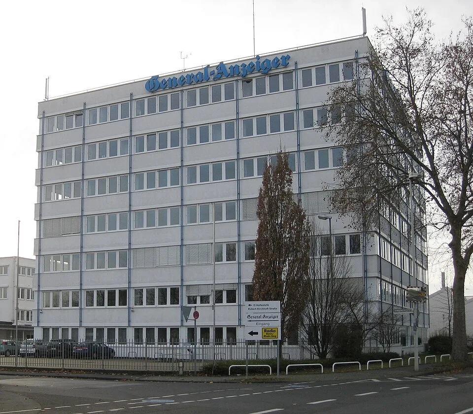 Medien- und Kommunikationstechnik – Symbolfoto zu „Fünf Kreativlose mit zusammen ca. 2,36 Mio. €“.